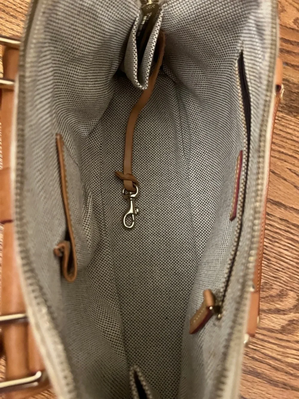Dooney & Bourke Signature Bag Handbag Domed Pocket Satchel Vintage Leather Trim